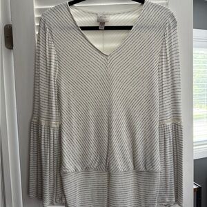 Knox Rose Gray and White Relaxed Long Sleeve Tunic